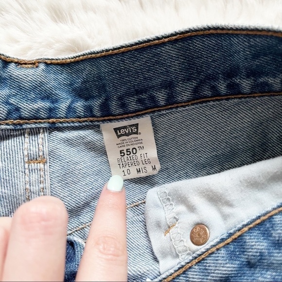 LEVI’S | Vintage 550 Cutoff Shorts Size 28 - Picture 3 of 6
